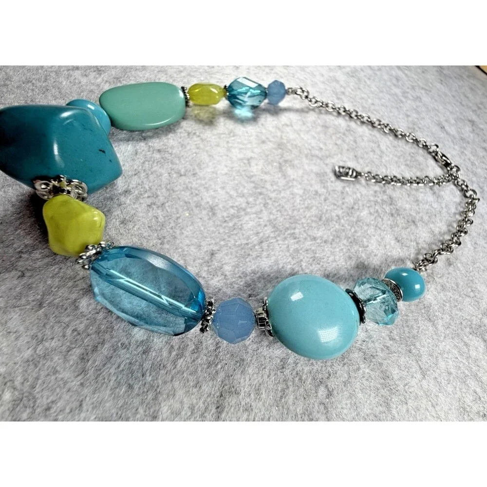 Vintage Y2K Turquoise Blue Green Chunky Beaded Statement Necklace Boho